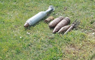 Bommen en granaten op Fort Buitensluis