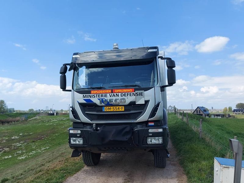 Bommen en granaten op Fort Buitensluis