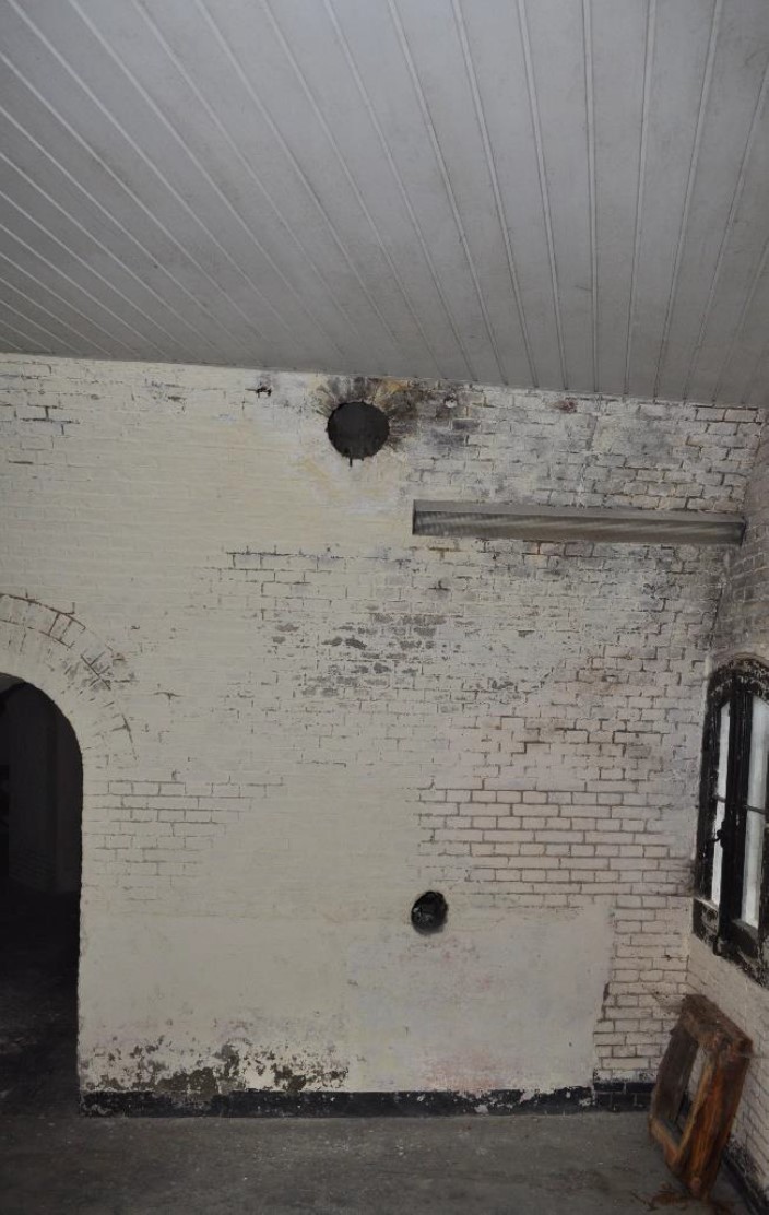 westwand ruimte 14 bomvrije kazerne fort buitensluis