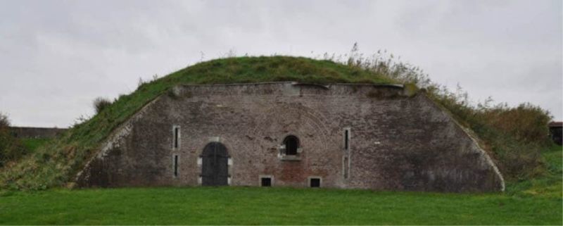 schuifdeur kruitmagazijn fort buitensluis