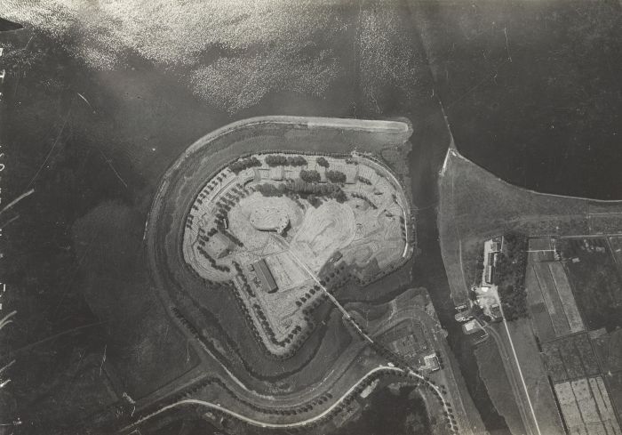 Luchtfoto van Fort Buitensluis uit de periode 1920-1940 (NIMH)